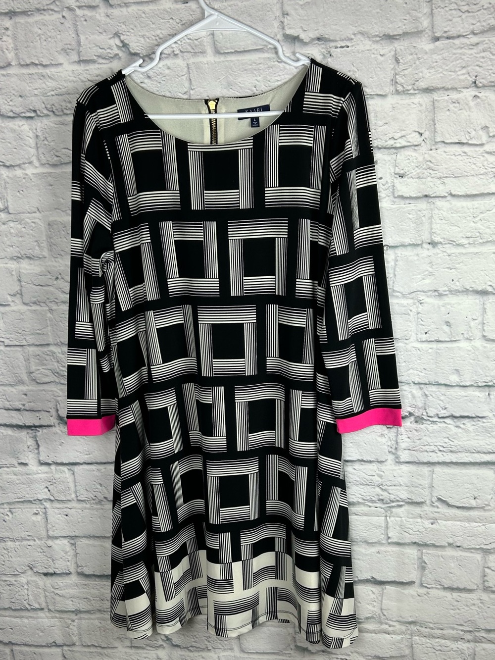 Kaari Blue Large Black White Geometric Dress Pink Cuff 3/4 Sleeve L